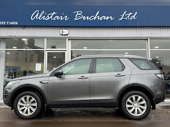 Used Land Rover Discovery Sport 2016 for sale - 76647592: Photo