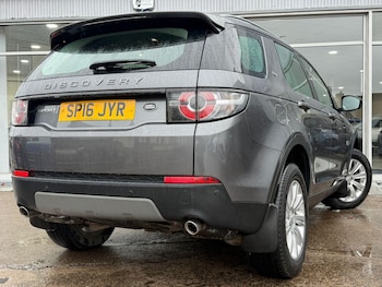 Used Land Rover Discovery Sport 2016 for sale - 76647592: Photo