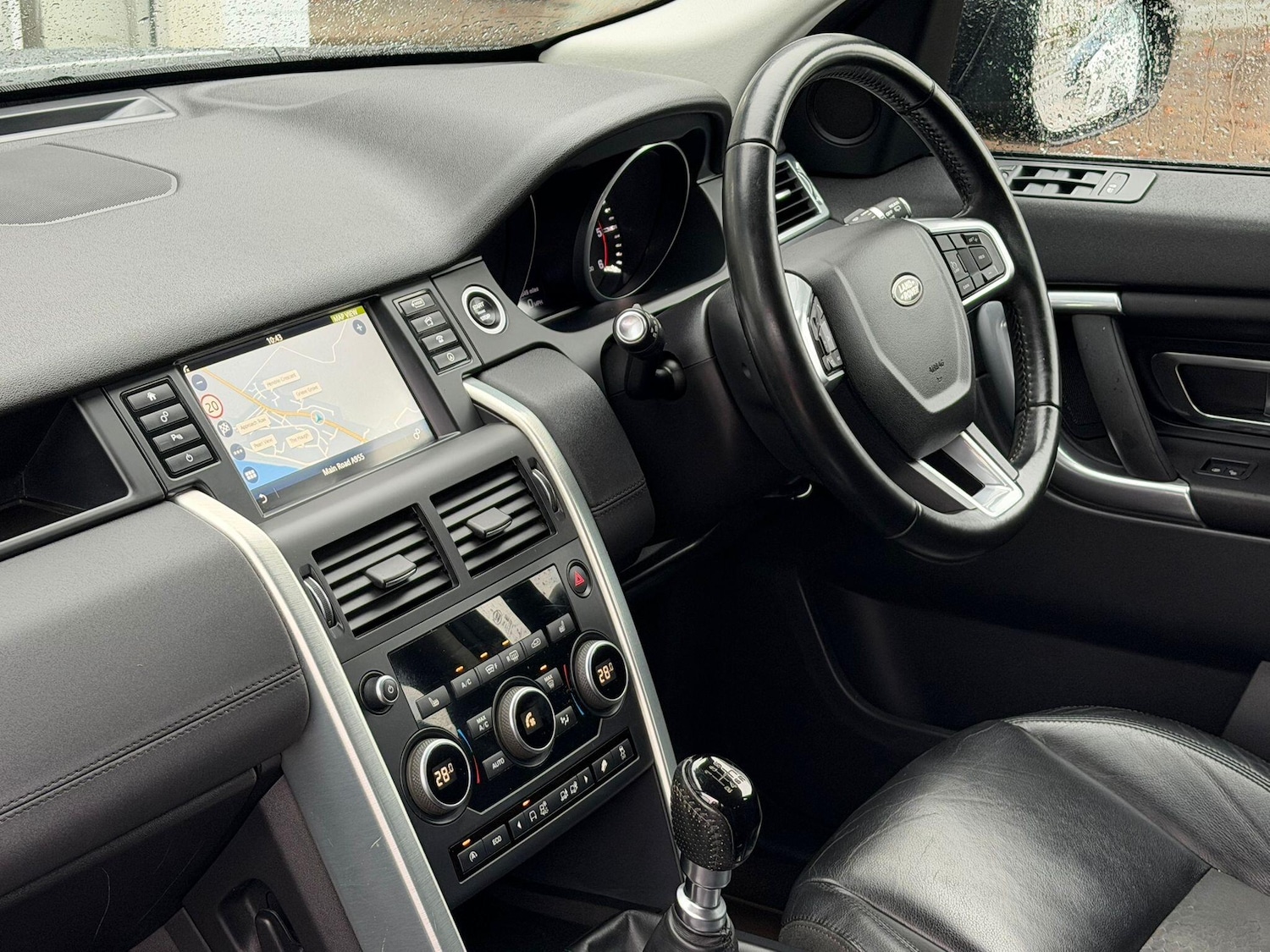 Used Land Rover Discovery Sport 2016 for sale - 76647592: Photo 4