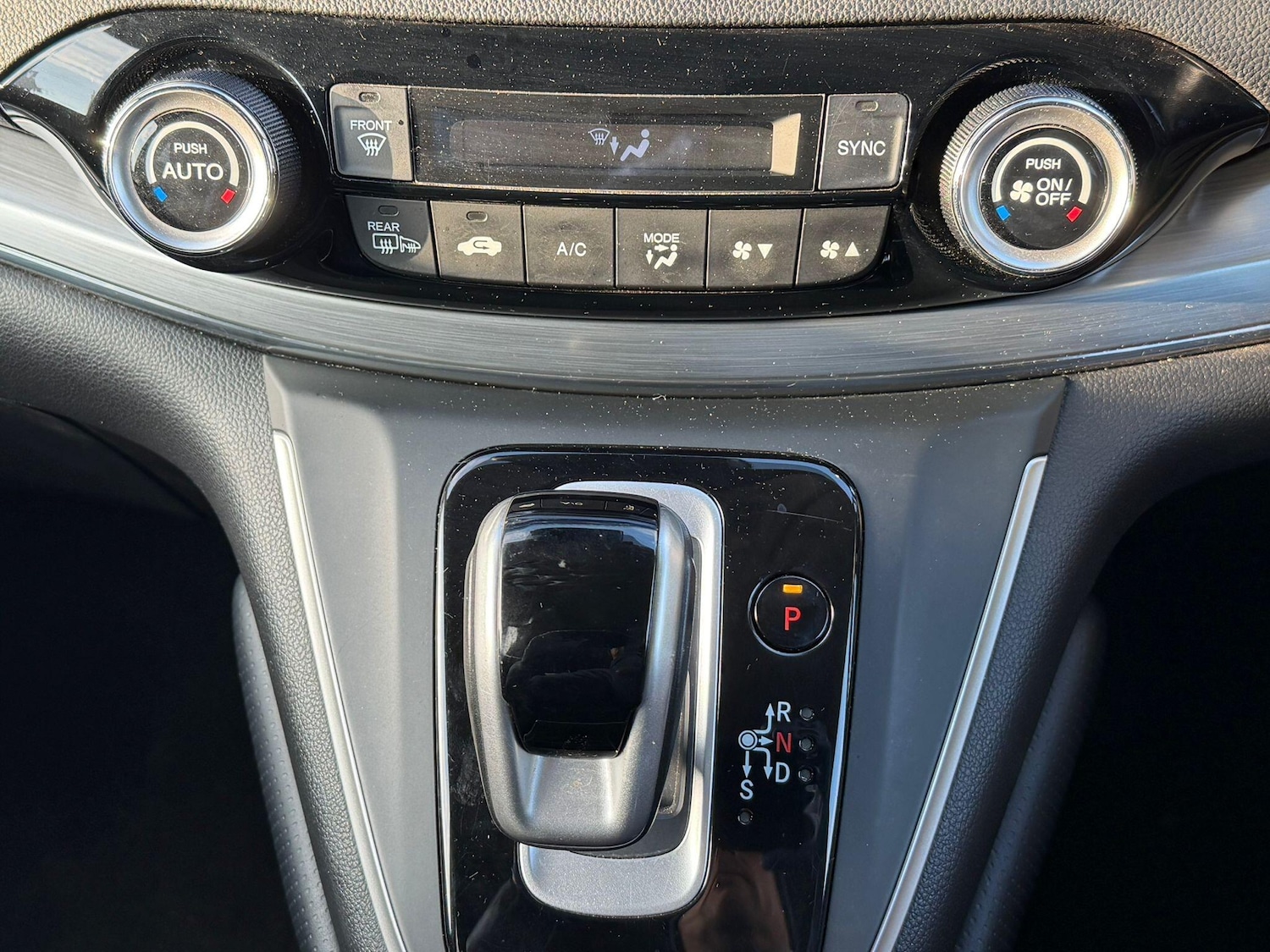 Used Honda CR-V 2016 for sale - 77290702: Photo 14