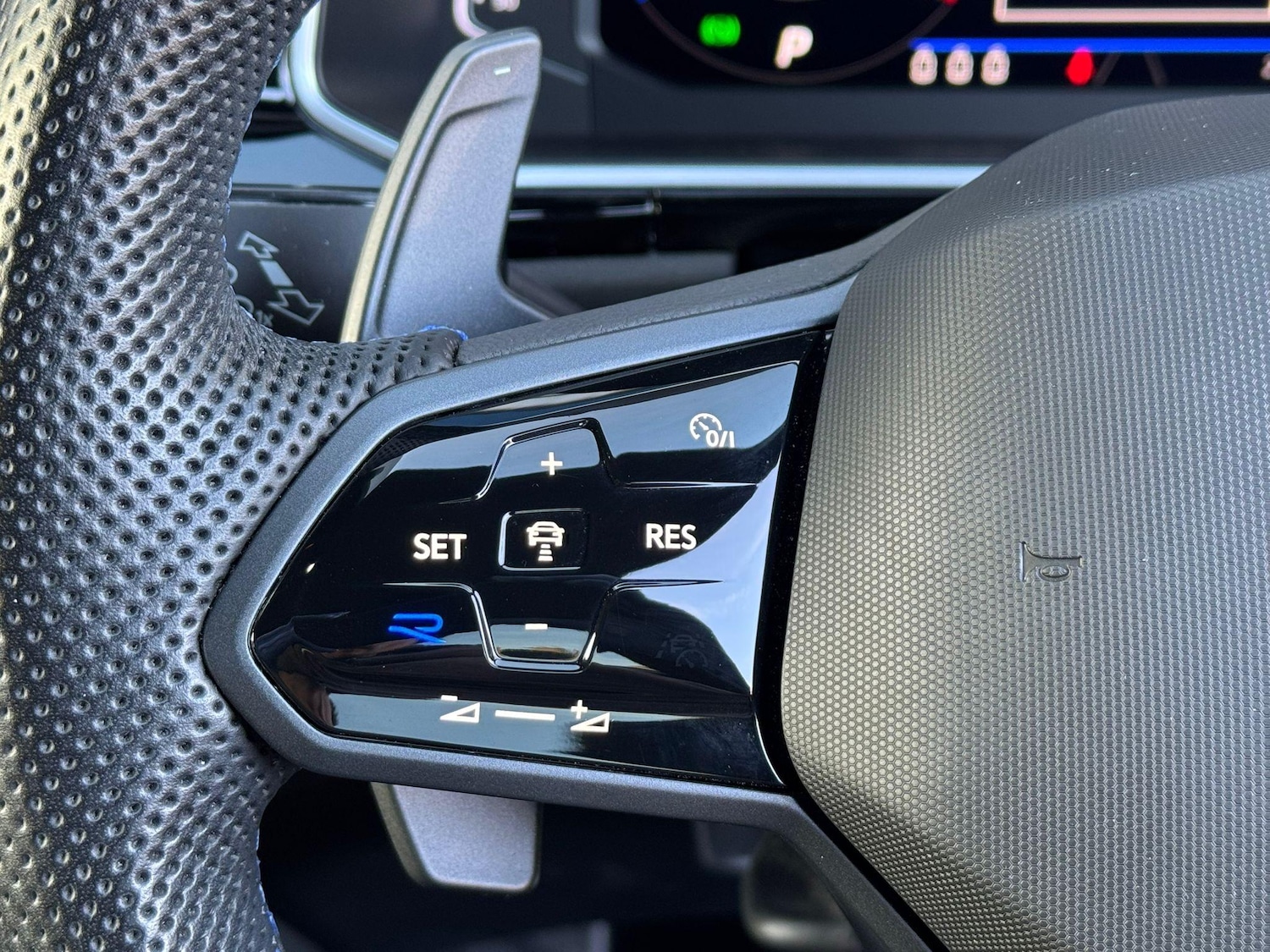 Used Volkswagen T-Roc 2022 for sale - 76647523: Photo 11