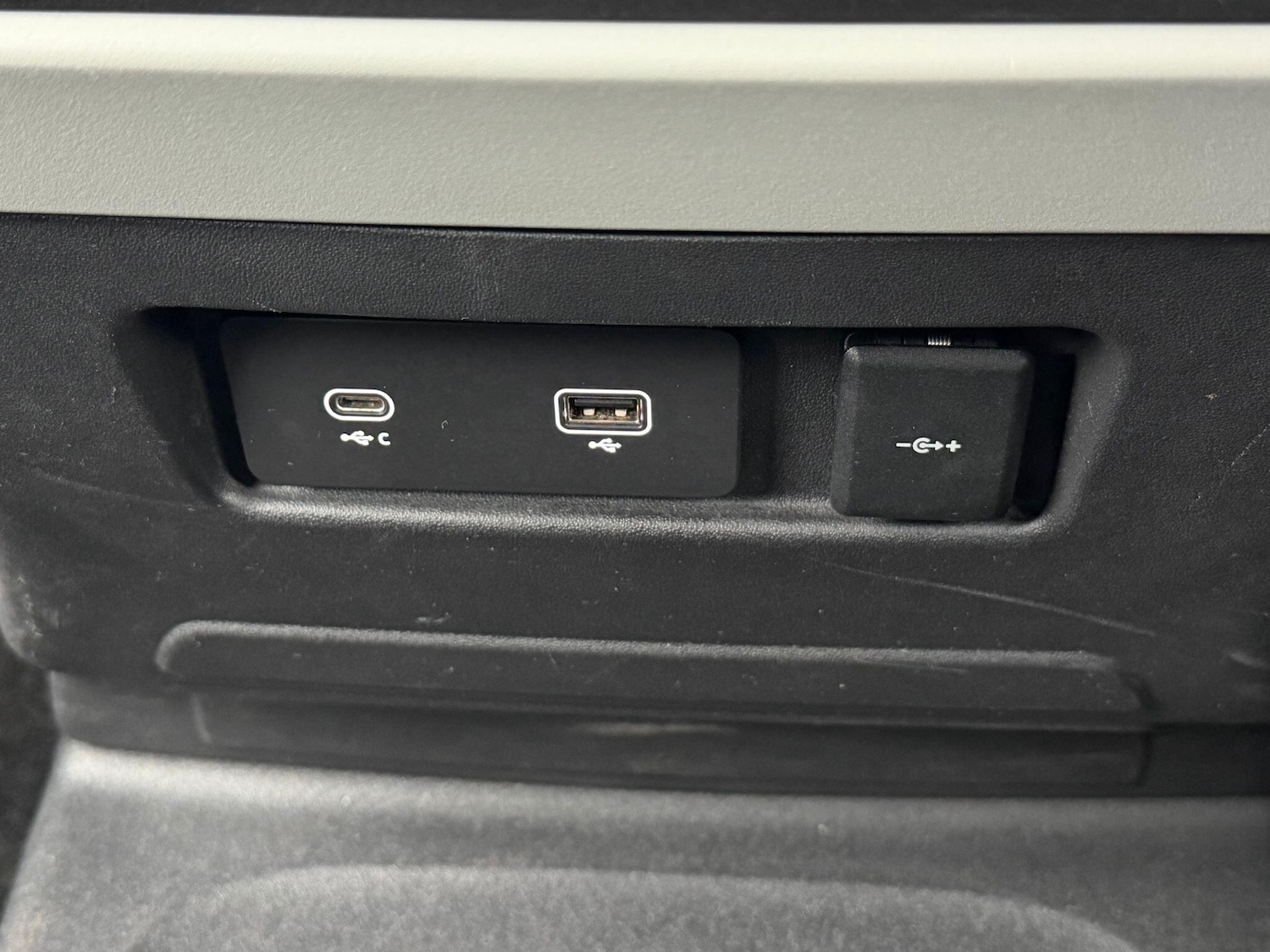 Used Land Rover Defender 2021 for sale - 77426175: Photo 14