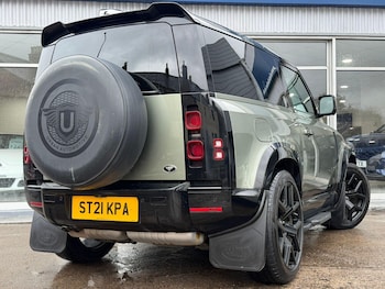 Used Land Rover Defender 2021 for sale - 77426175: Photo