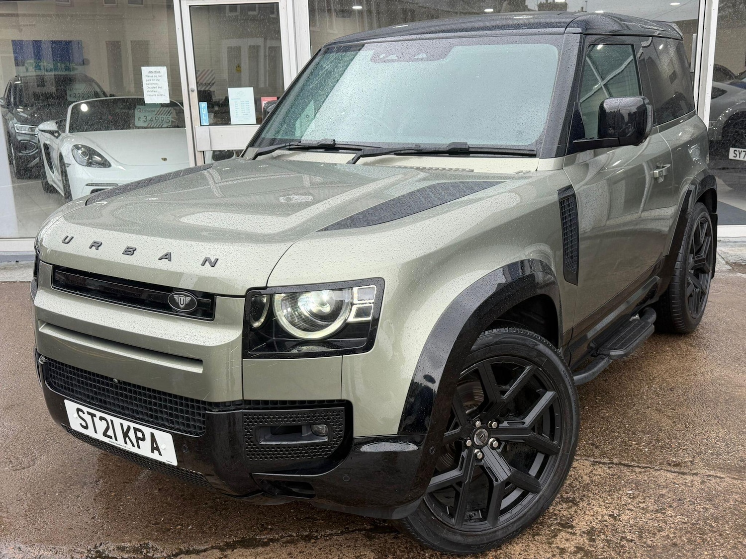 Used Land Rover Defender 2021 for sale - 77426175: Photo 5