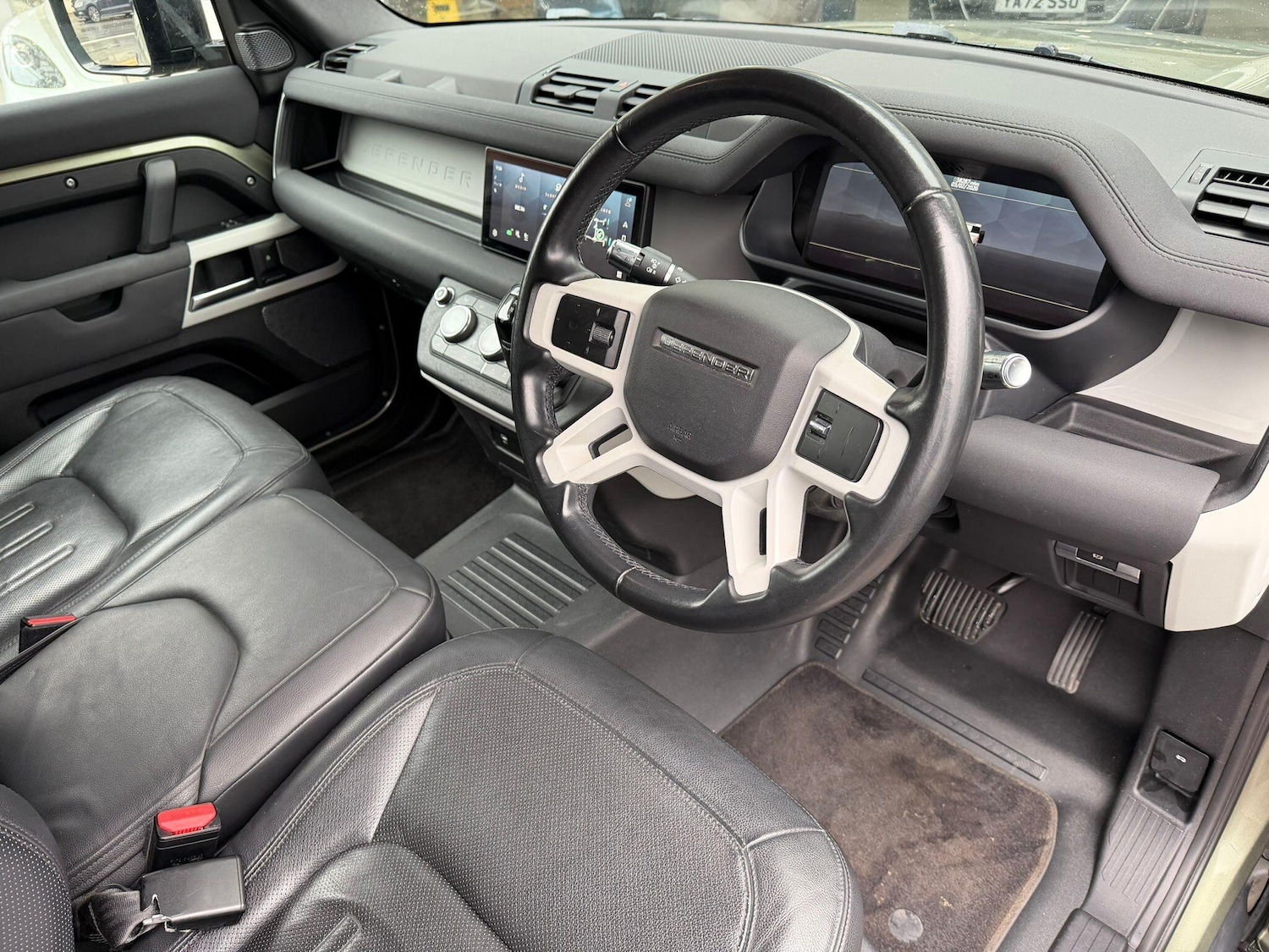 Used Land Rover Defender 2021 for sale - 77426175: Photo 7