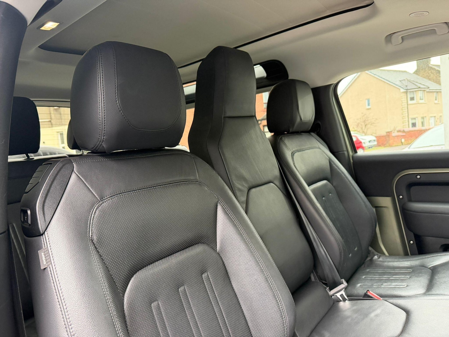 Used Land Rover Defender 2021 for sale - 77426175: Photo 8