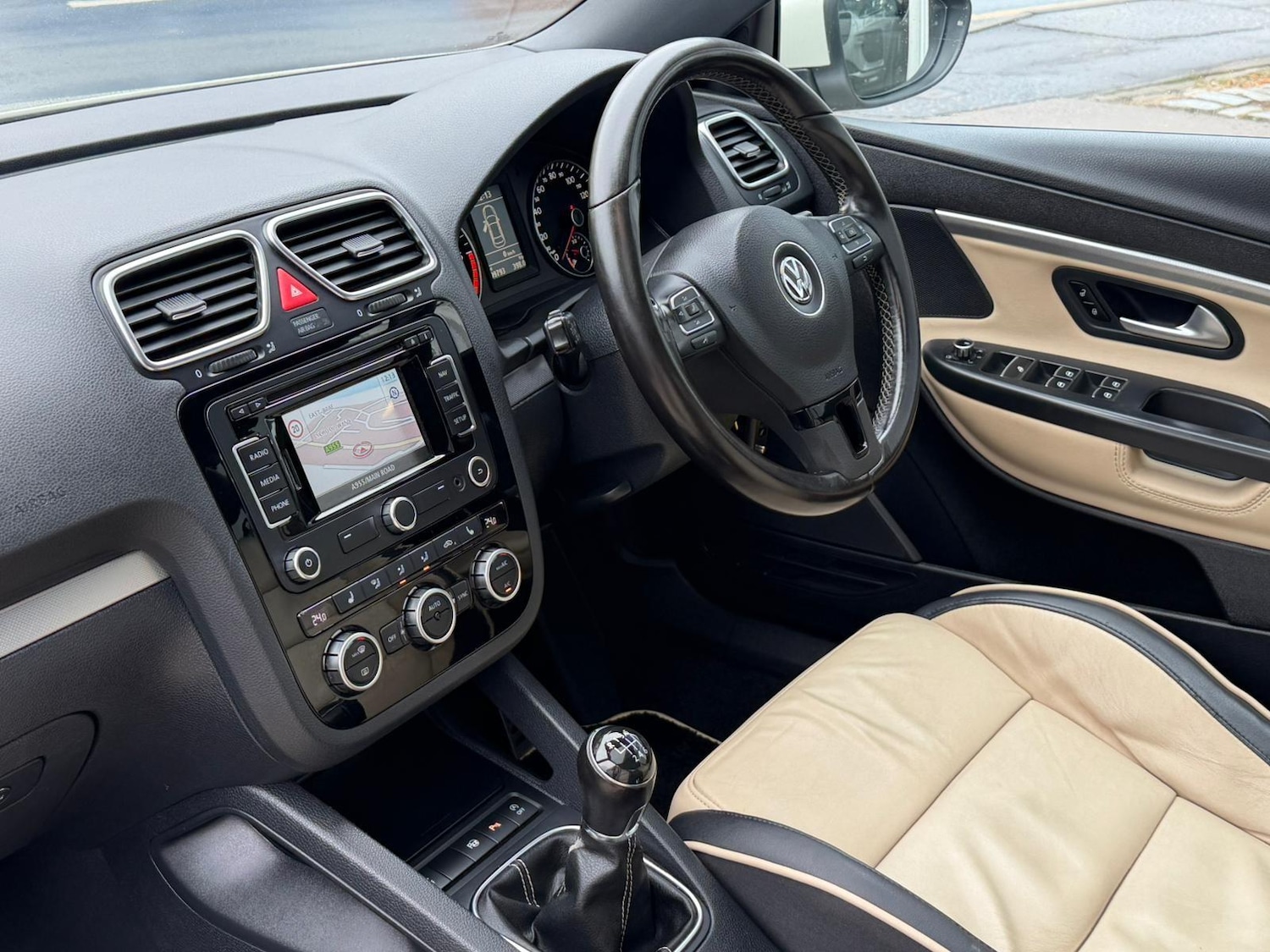 Used Volkswagen EOS 2013 for sale - 76647567: Photo 11