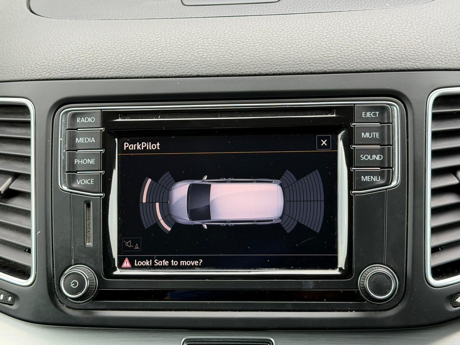 Used Volkswagen Sharan 2017 for sale - 76647491: Photo 21