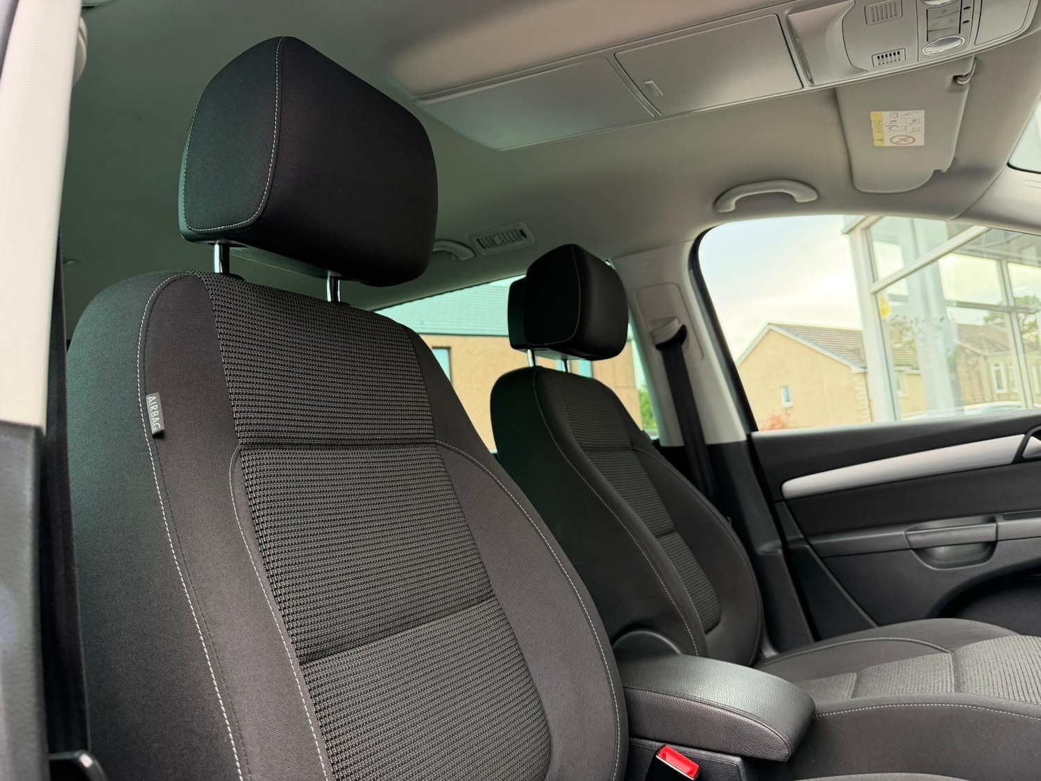 Used Volkswagen Sharan 2017 for sale - 76647491: Photo 8