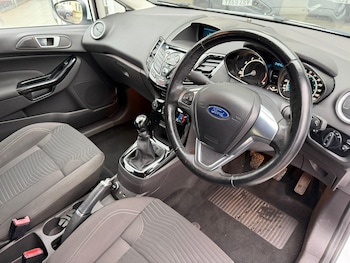 Used Ford Fiesta 2015 for sale - 77892587: Photo