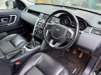 Used Land Rover Discovery Sport 2016 for sale - 77156628: Photo