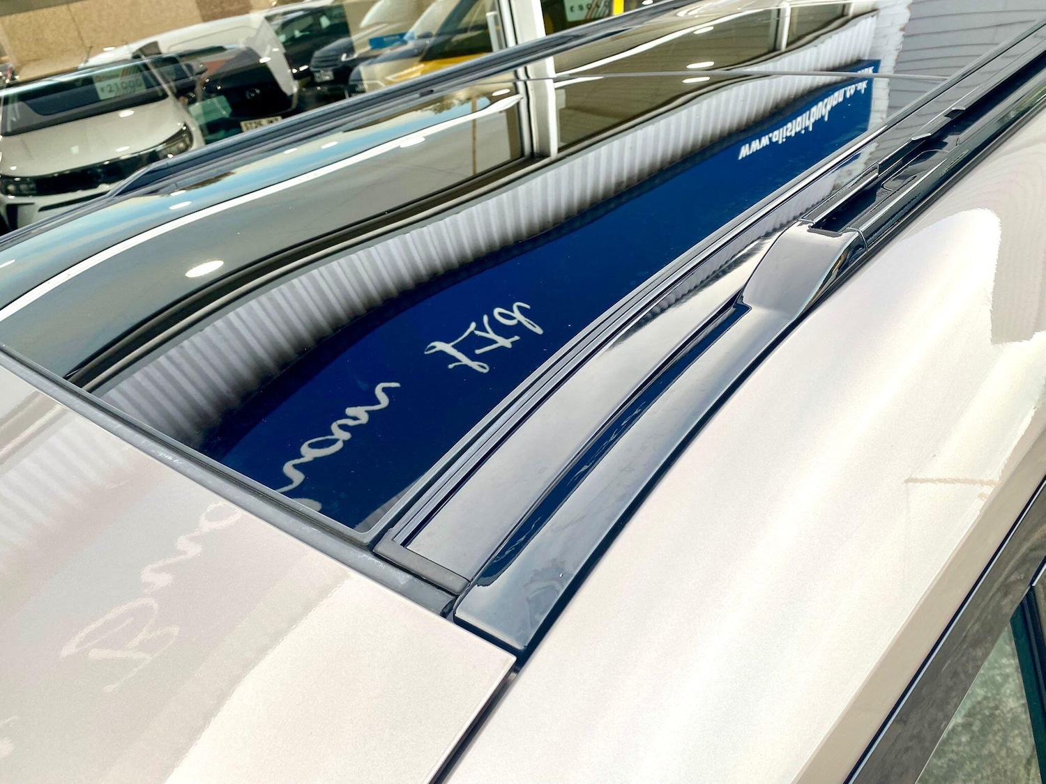 Used Land Rover Defender 2023 for sale - 76647612: Photo 17