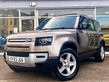 Used Land Rover Defender 2023 for sale - 76647612: Photo