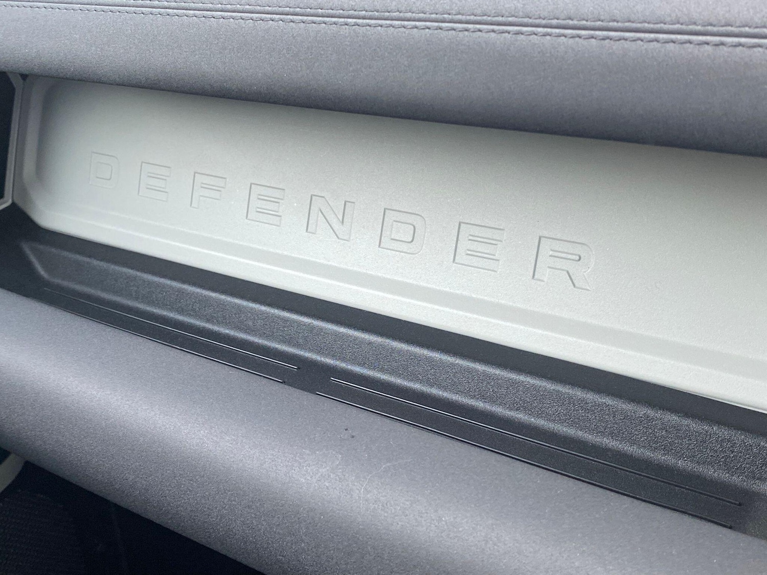 Used Land Rover Defender 2023 for sale - 76647612: Photo 21