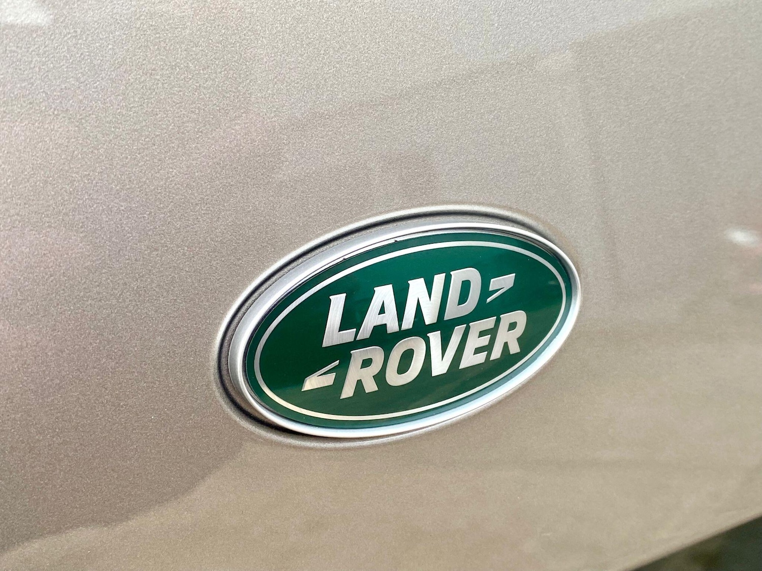 Used Land Rover Defender 2023 for sale - 76647612: Photo 22