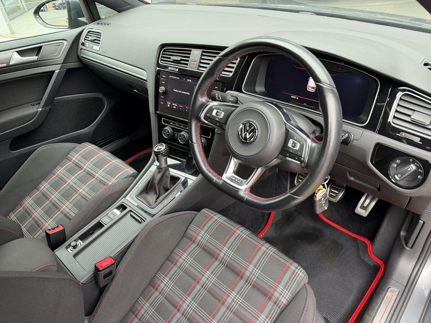 Used Volkswagen Golf 2018 for sale - 76993792: Photo 24