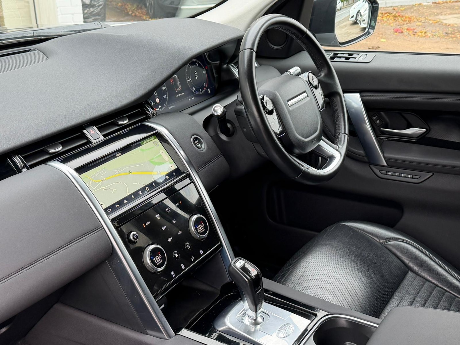 Used Land Rover Discovery Sport for sale - 77633277: Photo 4