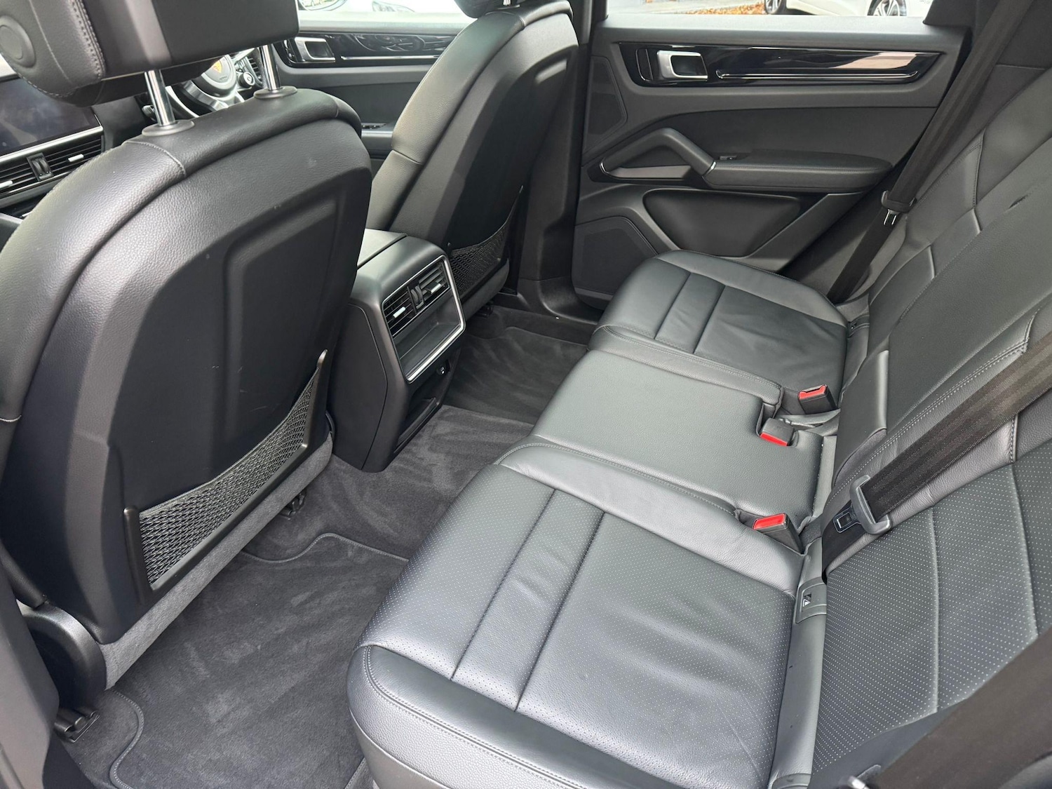 Used Porsche Cayenne 2019 for sale - 76647462: Photo 12