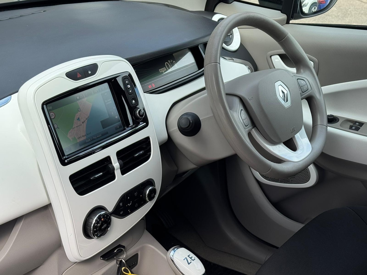 Used Renault Zoe for sale - 77254859: Photo 8