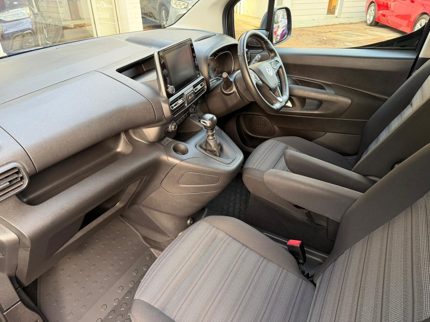 Used Vauxhall Combo Life 2021 for sale - 76994876: Photo 6