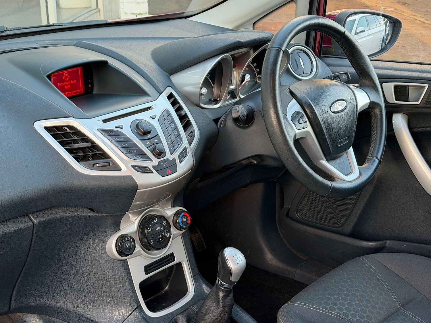 Used Ford Fiesta 2012 for sale - 77131896: Photo 6