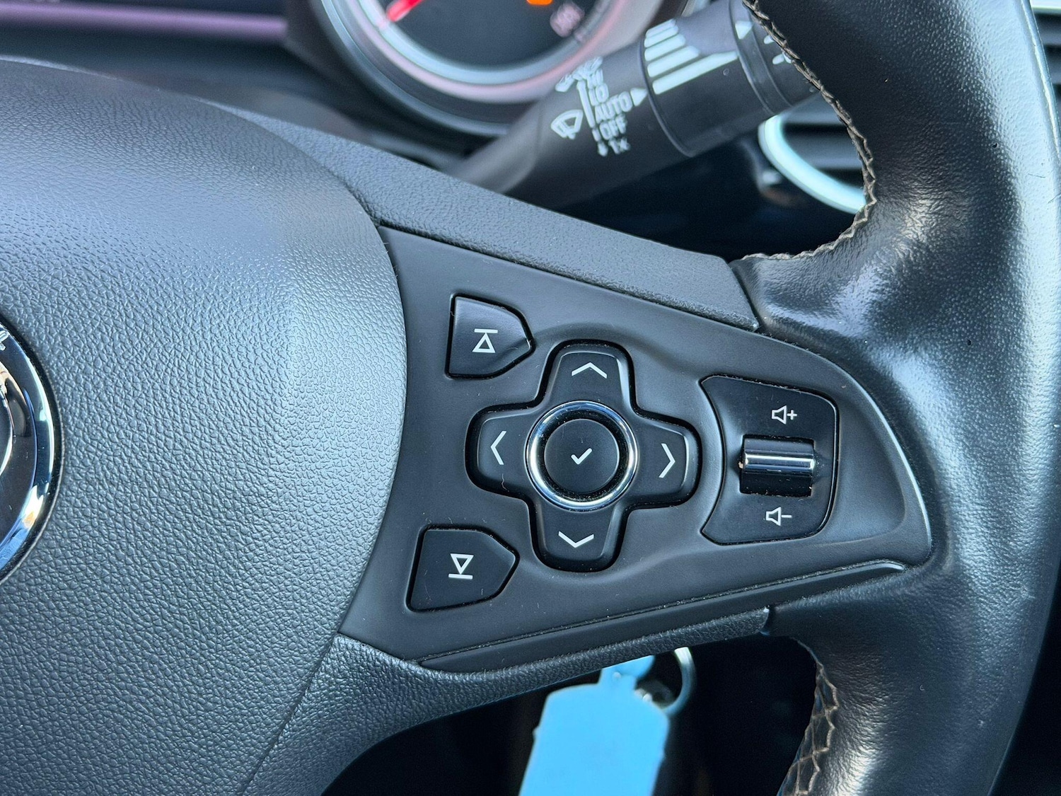 Used Vauxhall Astra 2017 for sale - 76647498: Photo 12