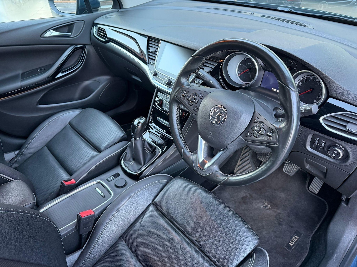 Used Vauxhall Astra 2017 for sale - 76647498: Photo 28