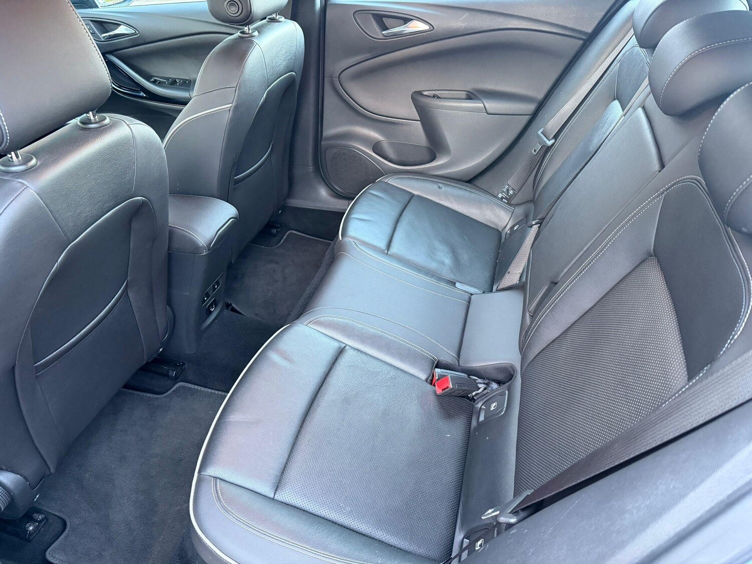 Used Vauxhall Astra 2017 for sale - 76647498: Photo 8