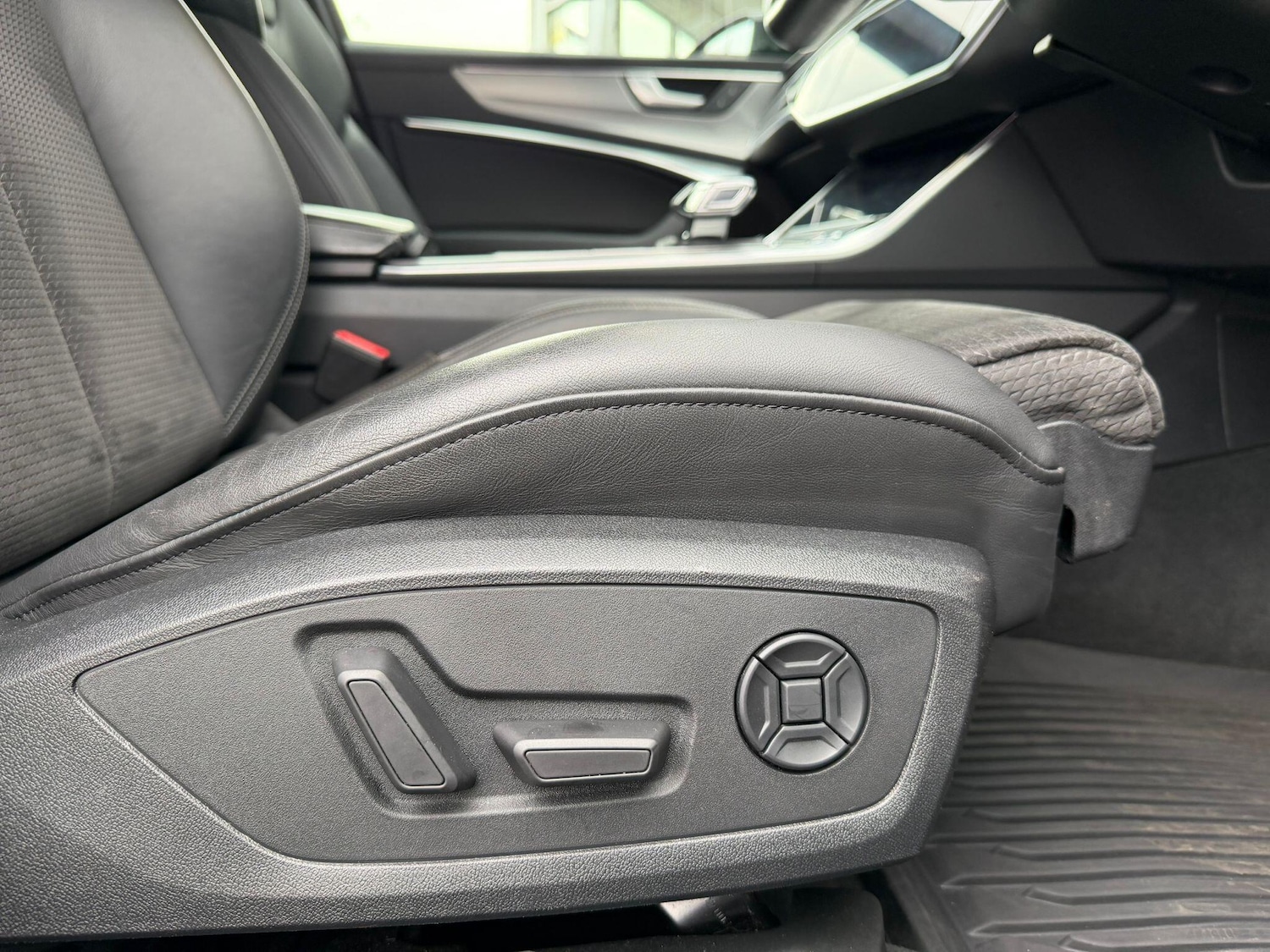 Used Audi A6 Avant for sale - 76995332: Photo 29