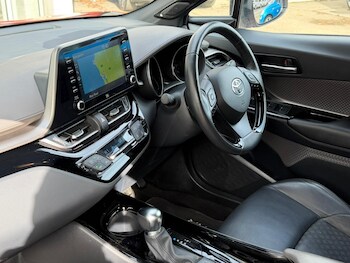 Used Toyota C-HR 2021 for sale - 77957457: Photo