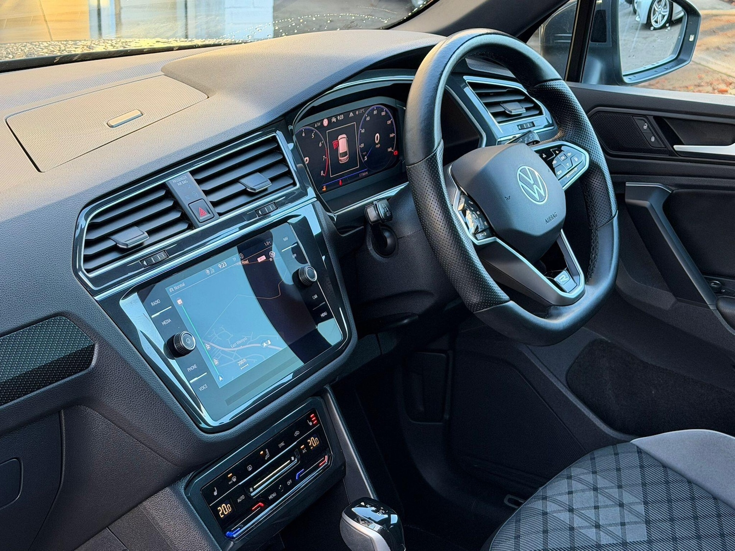 Used Volkswagen Tiguan 2023 for sale - 76647582: Photo 5