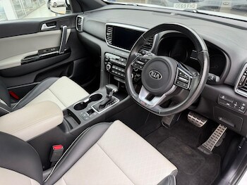 Used Kia Sportage 2021 for sale - 76647594: Photo