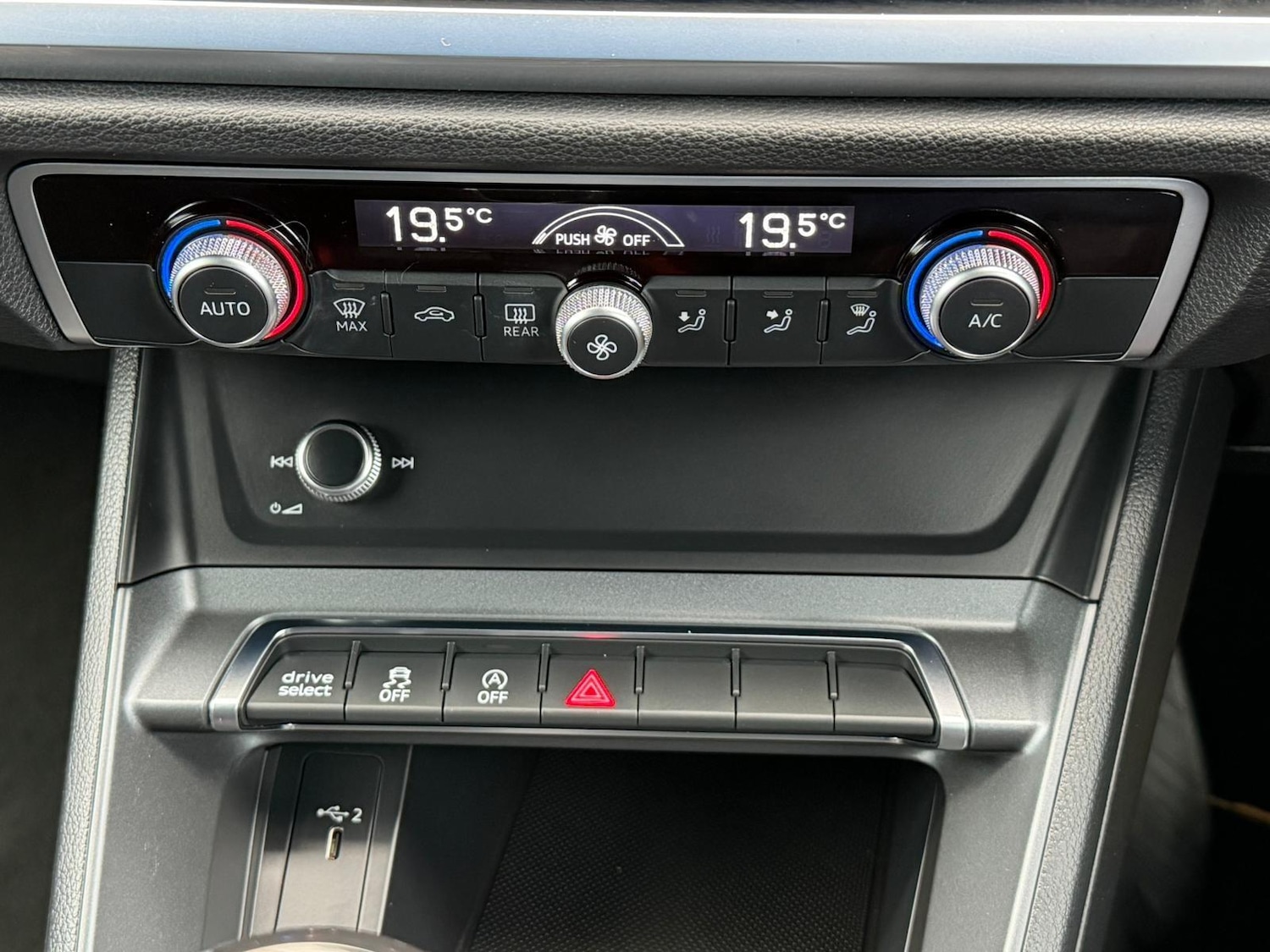 Used Audi Q3 2019 for sale - 76727506: Photo 24