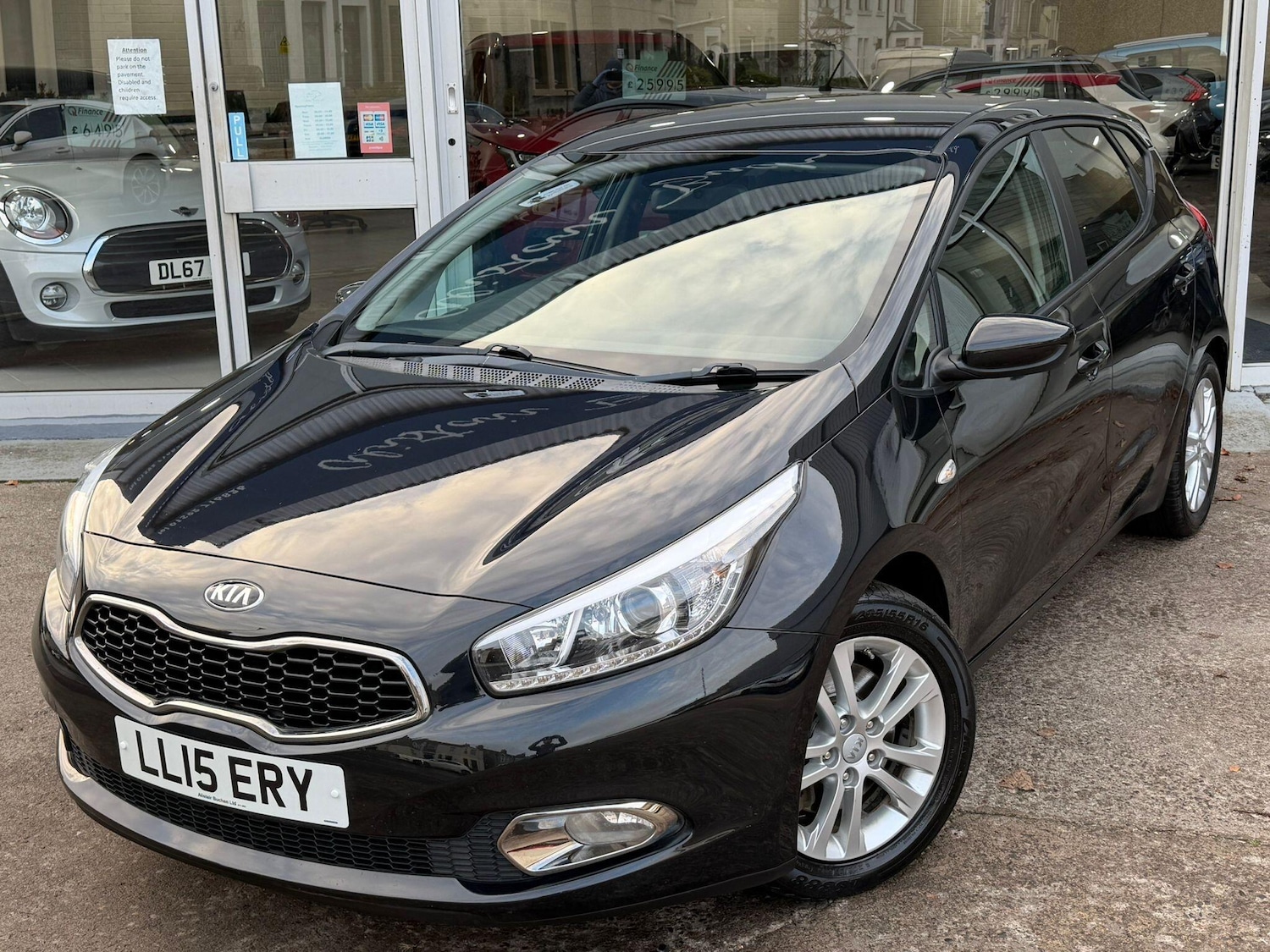 Used Kia Ceed 2015 for sale - 76656948: Photo 4