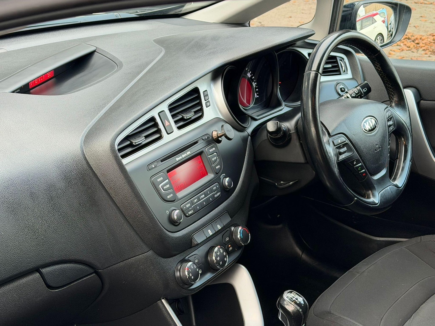 Used Kia Ceed 2015 for sale - 76656948: Photo 5