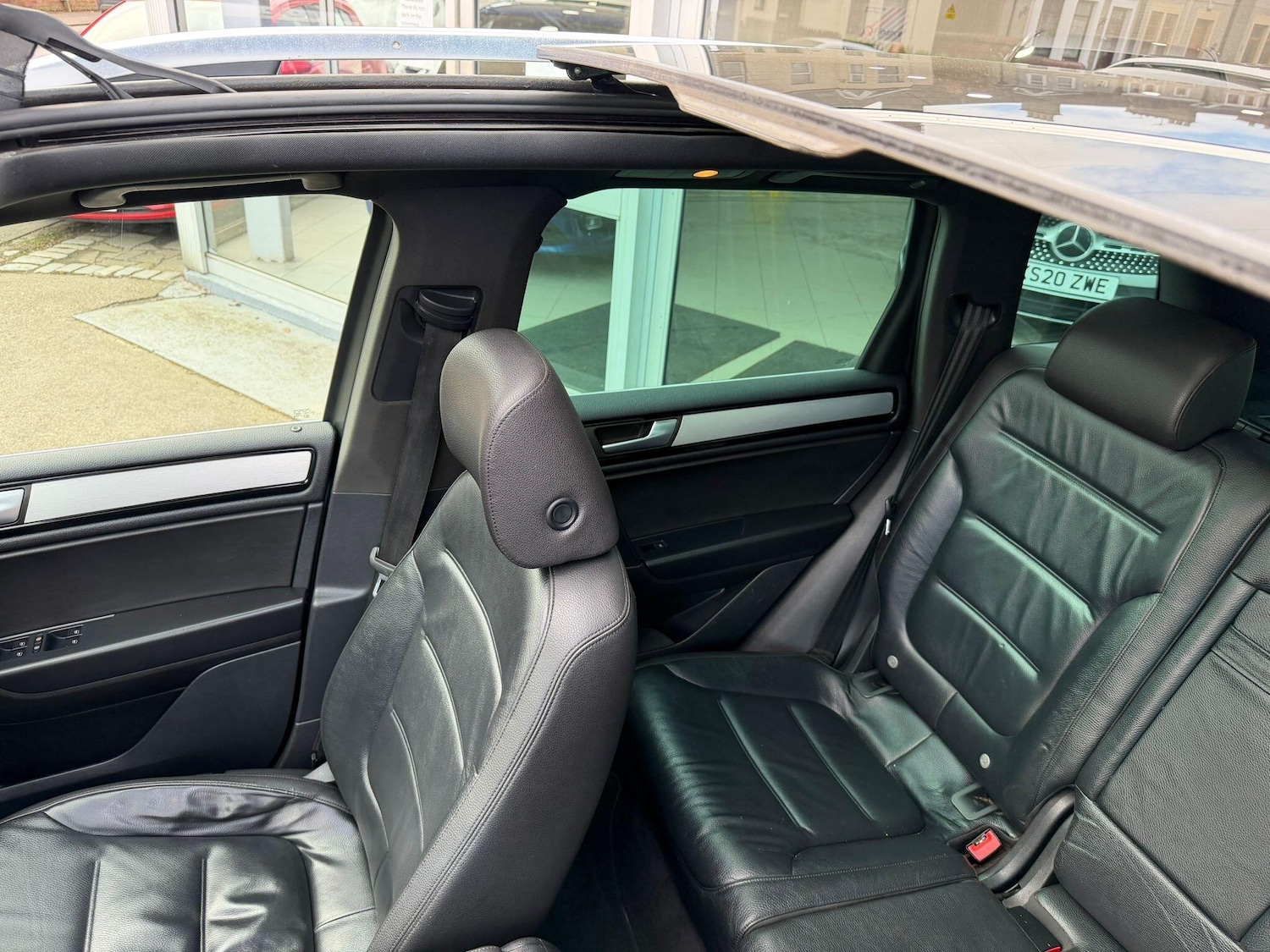 Used Volkswagen Touareg for sale - 77824255: Photo 11