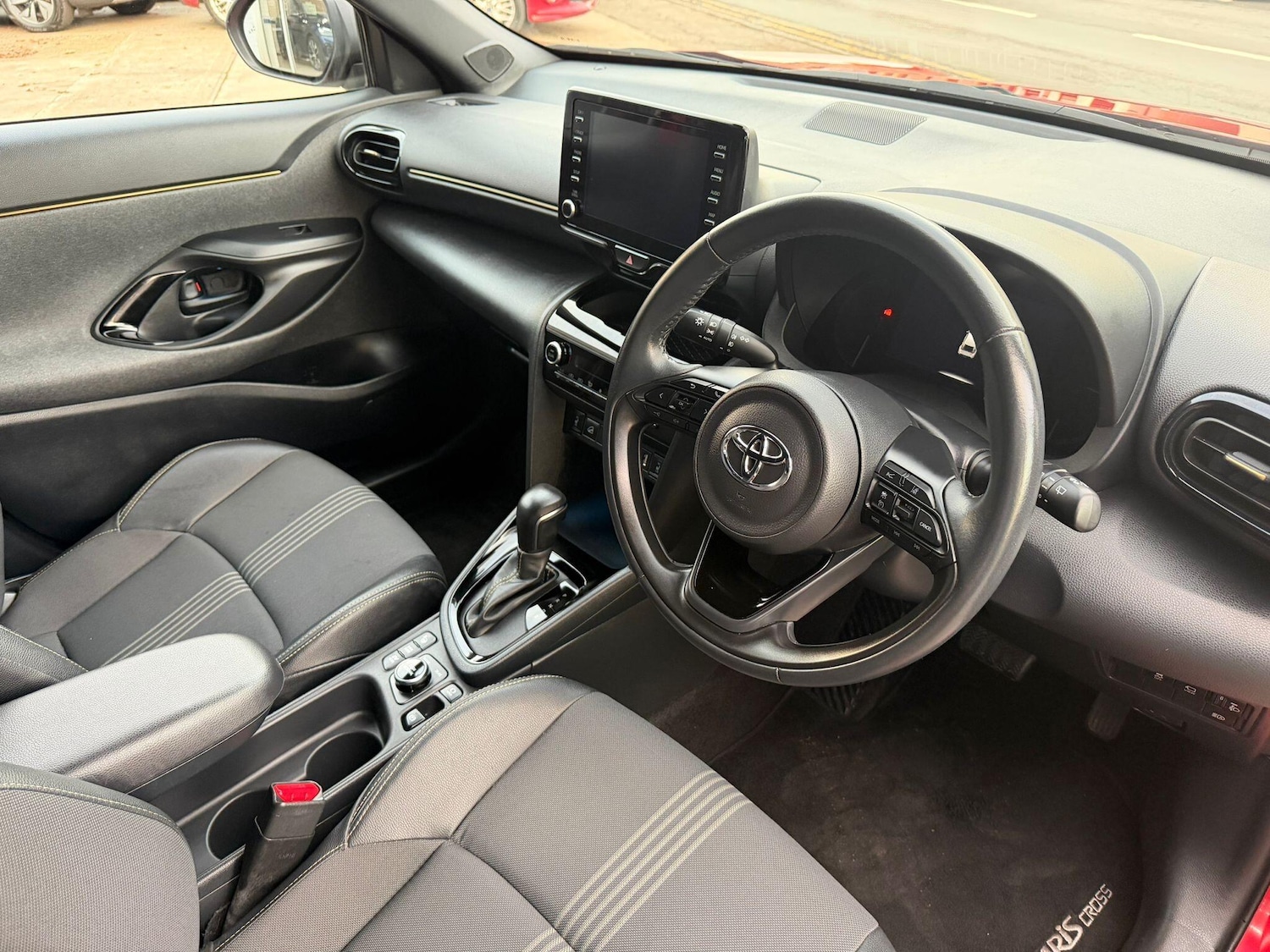 Used Toyota Yaris Cross 2022 for sale - 76647573: Photo 5