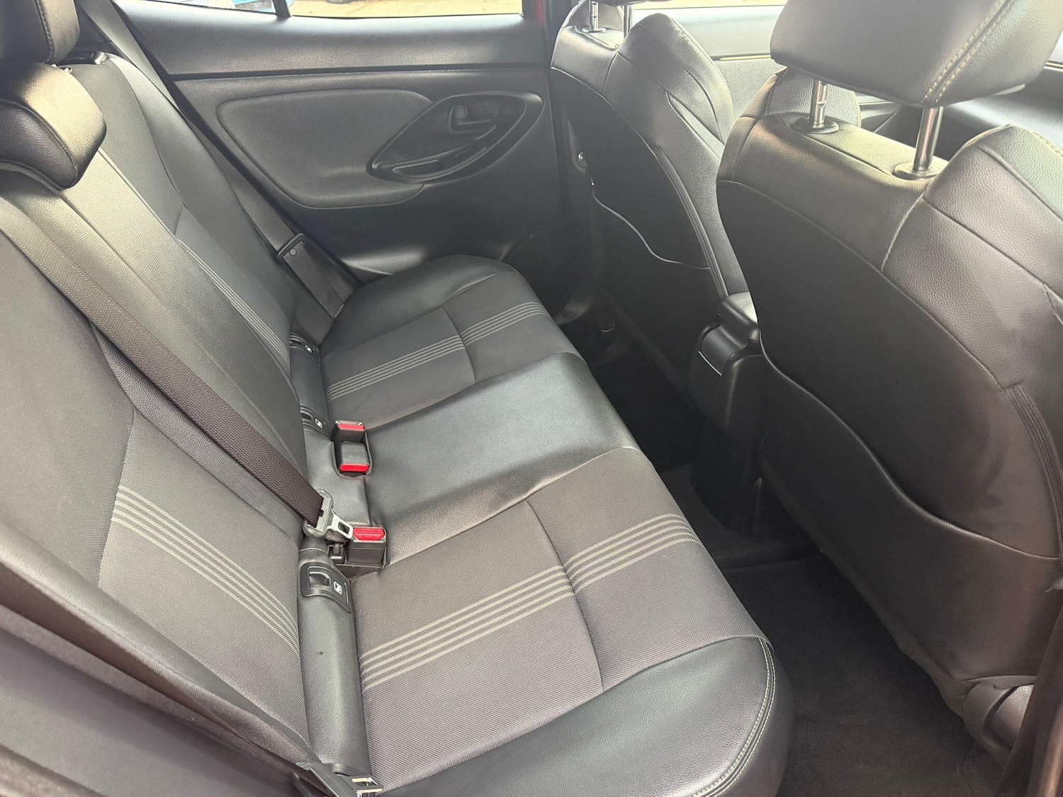 Used Toyota Yaris Cross 2022 for sale - 76647573: Photo 9