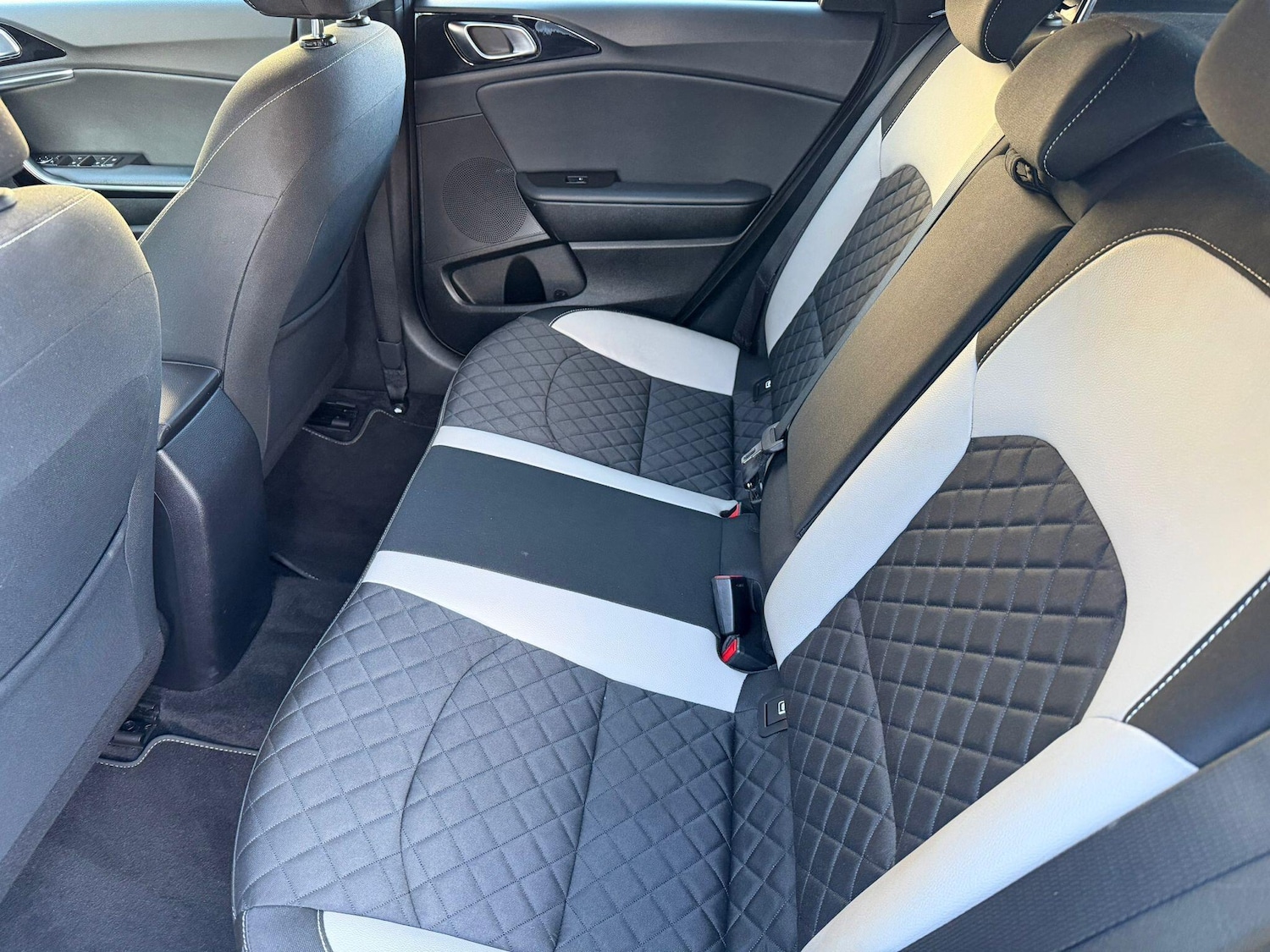 Used Kia Ceed 2019 for sale - 76689516: Photo 11