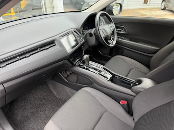 Used Honda HR-V 2020 for sale - 76647456: Photo