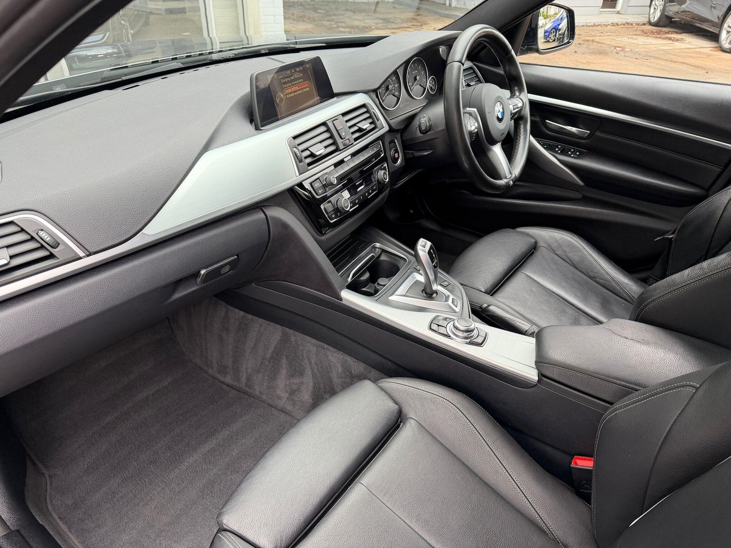 Used BMW 3 Series 2016 for sale - 77202592: Photo 4