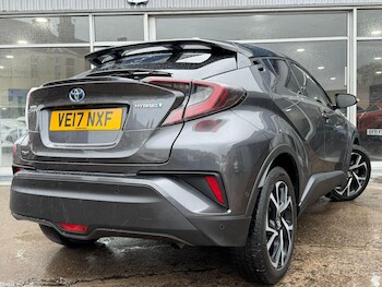 Used Toyota C-HR 2017 for sale - 77509920: Photo