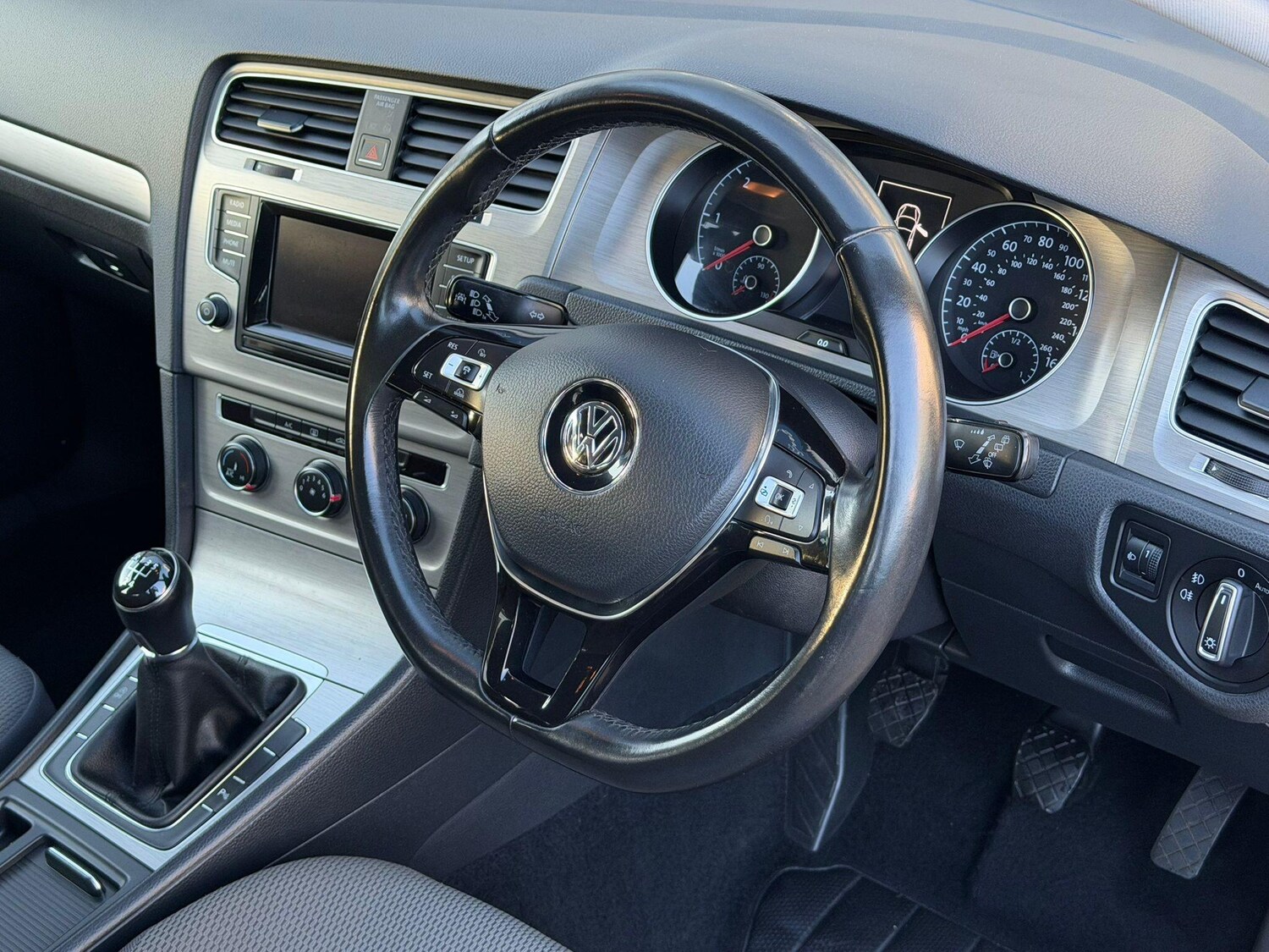 Used Volkswagen Golf 2015 for sale - 76647493: Photo 27