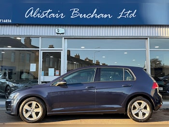 Used Volkswagen Golf 2015 for sale - 76647493: Photo