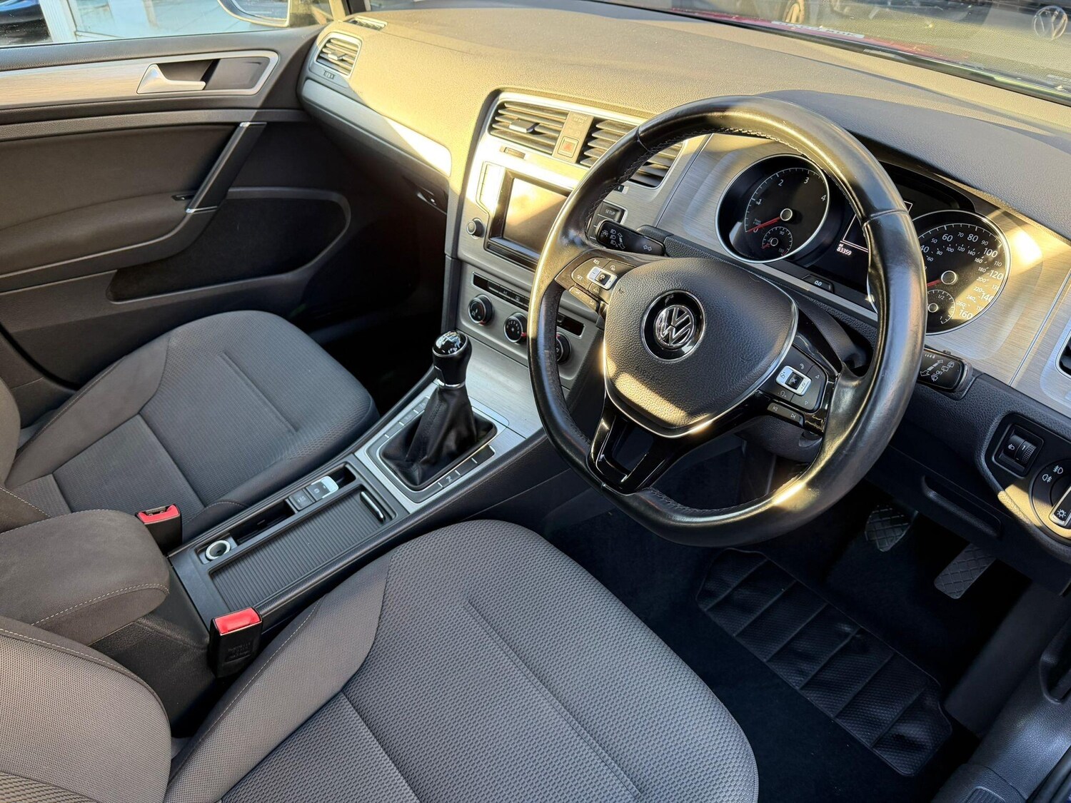 Used Volkswagen Golf 2015 for sale - 76647493: Photo 30