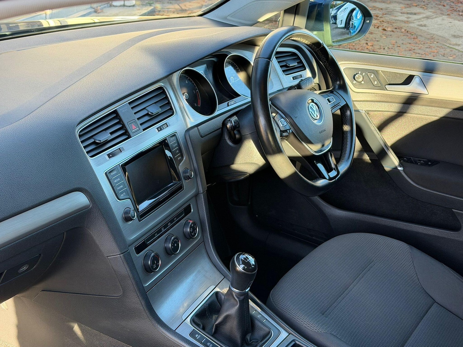 Used Volkswagen Golf 2015 for sale - 76647493: Photo 4