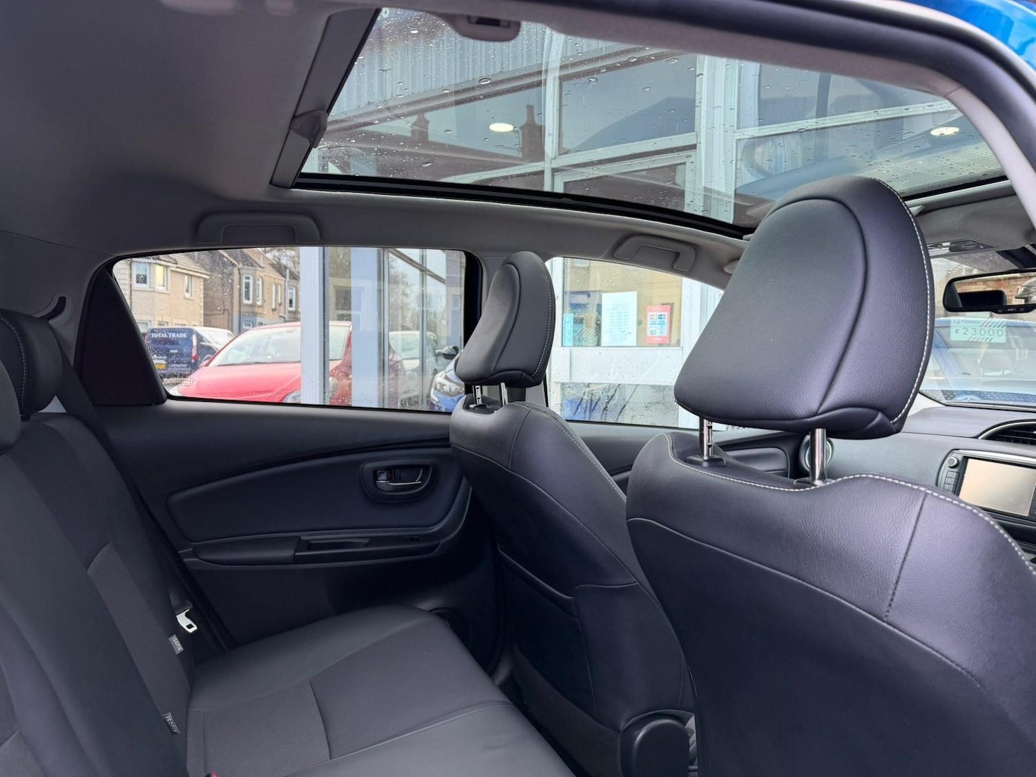 Used Toyota Yaris for sale - 77883025: Photo 10