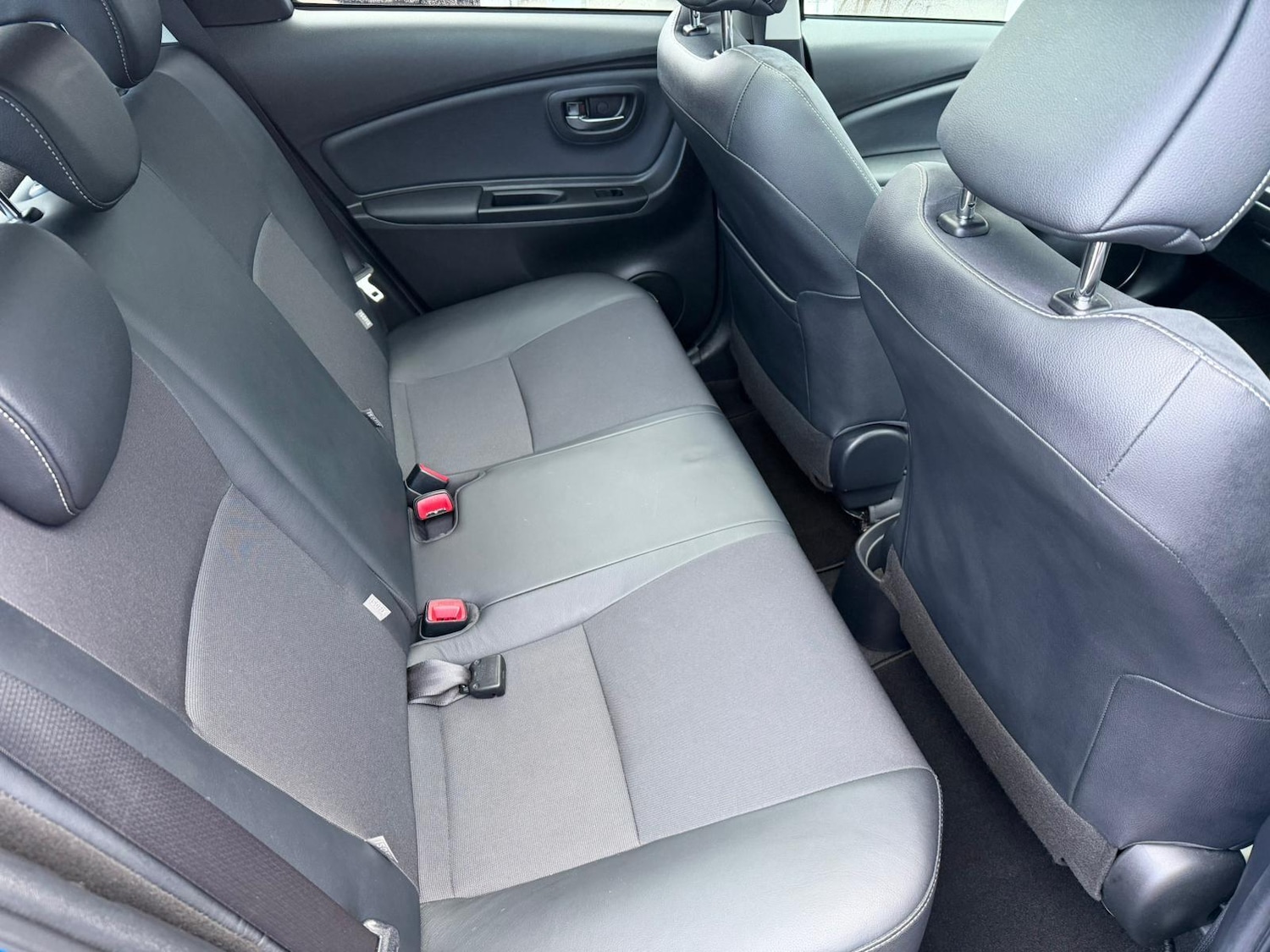 Used Toyota Yaris for sale - 77883025: Photo 11