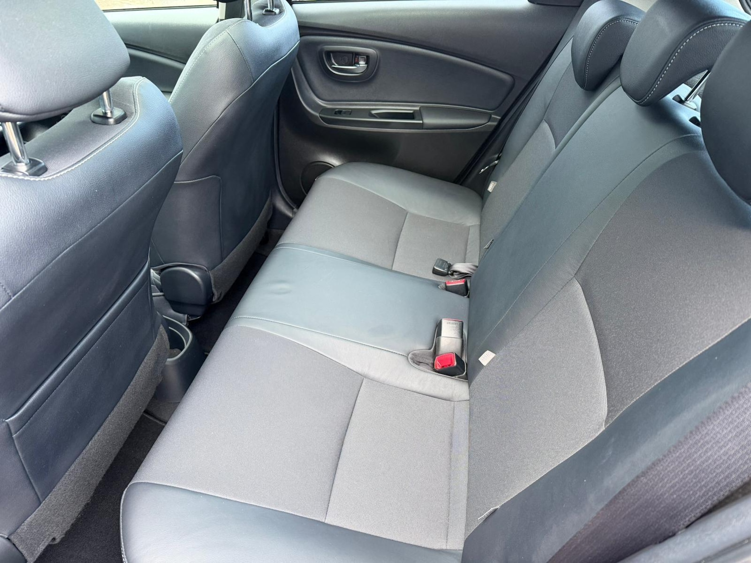 Used Toyota Yaris for sale - 77883025: Photo 12