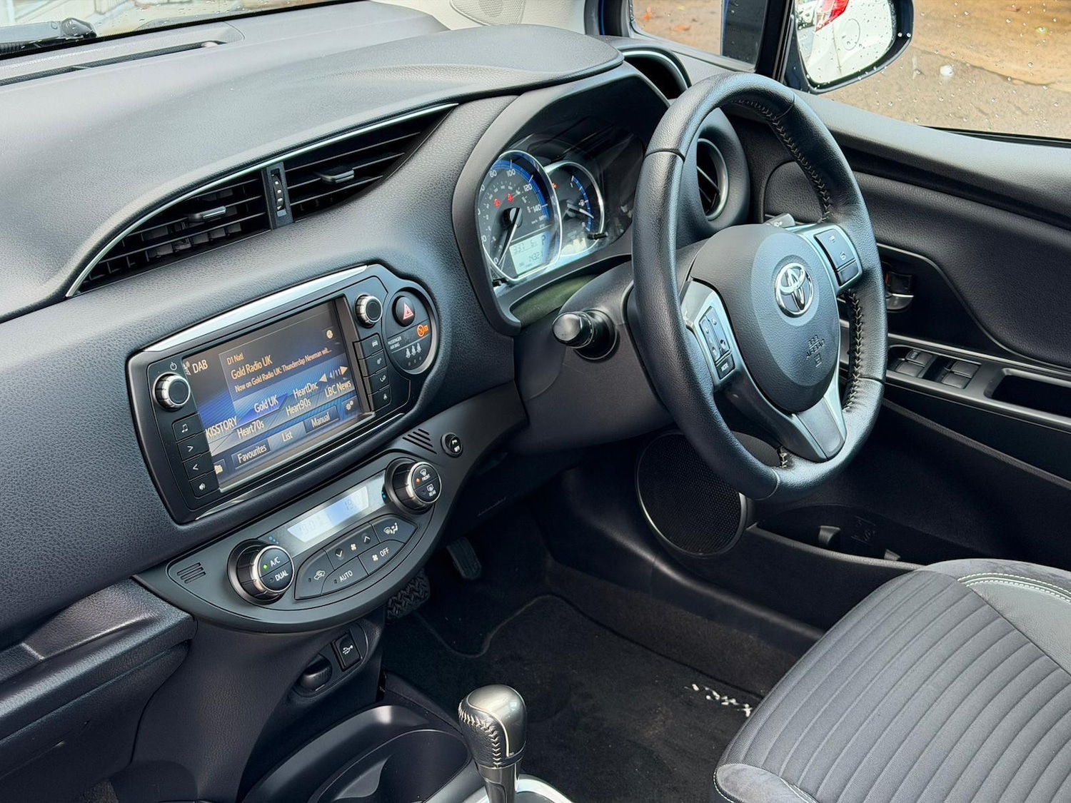 Used Toyota Yaris for sale - 77883025: Photo 5